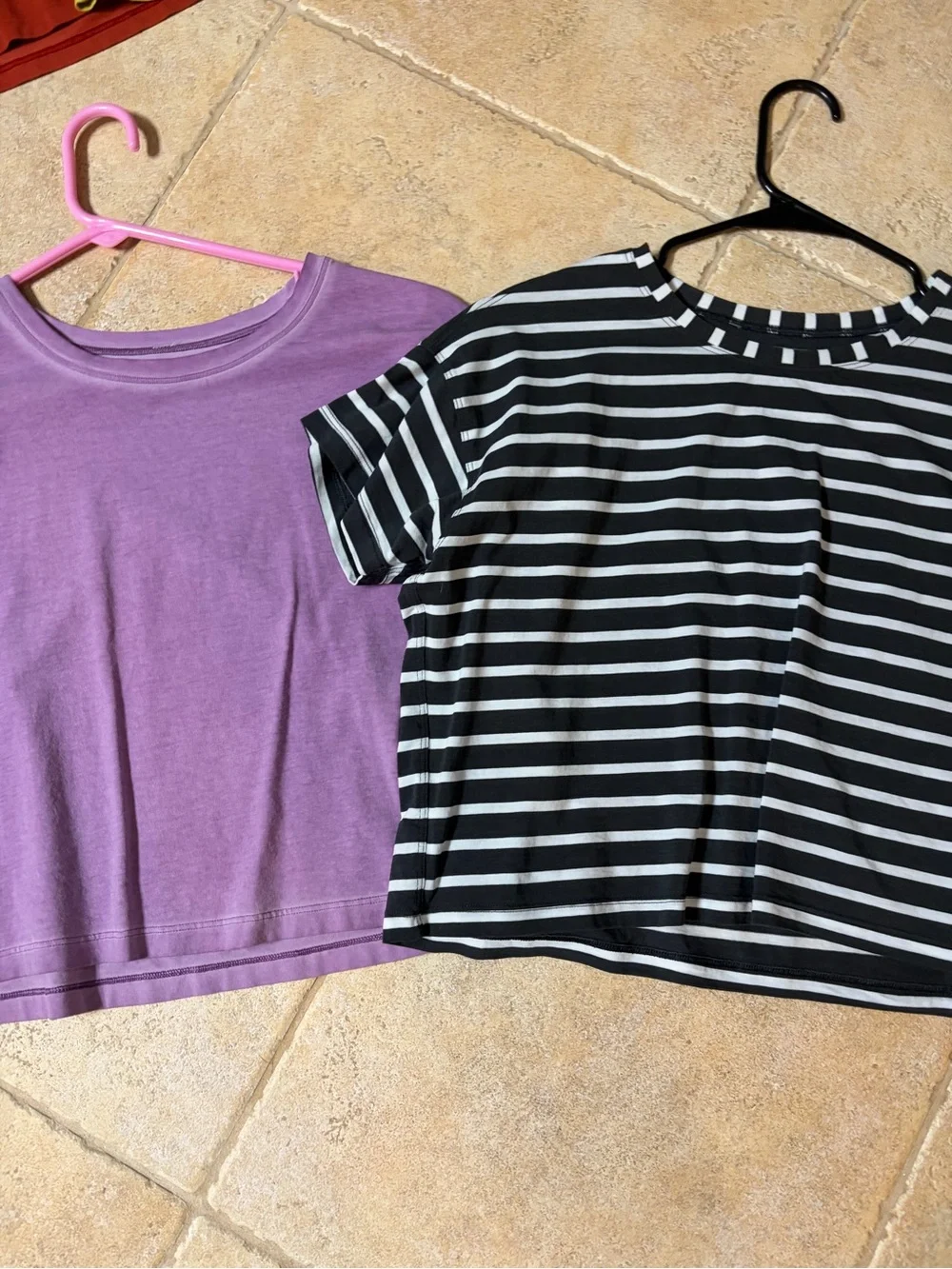 Lululemon cates tee bundle Sz 6 euc